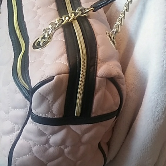 Betsey Johnson Handbags - Betsey Johnson Handbag l Betsey Johnson Purse